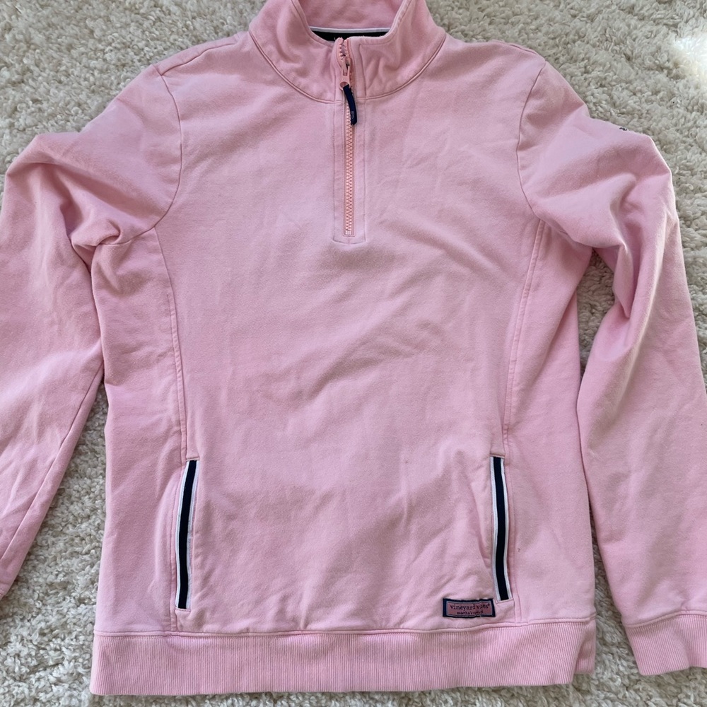 Women’s vineyard vine quarter zip. Size medium. Excellent used condition.